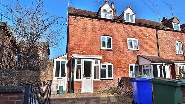 3 Bedroom End Terrace House For Sale In Jeynes Row, Tewkesbury, GL20