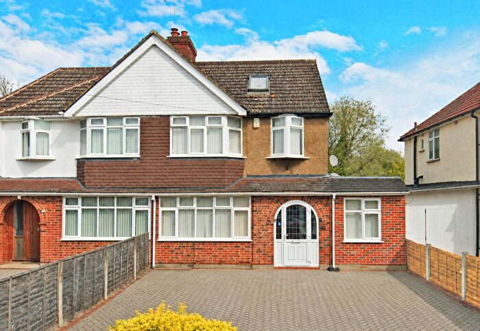 4 Bedroom Semi-Detached House For Sale In High Worple, Rayners Lane, Harrow, HA2