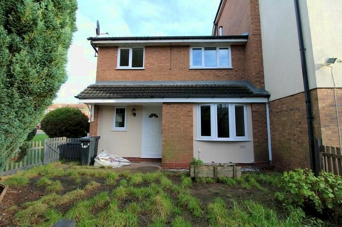 2 Bedroom End Of Terrace House To Rent In Foxdale Drive, Brierley Hill DY5