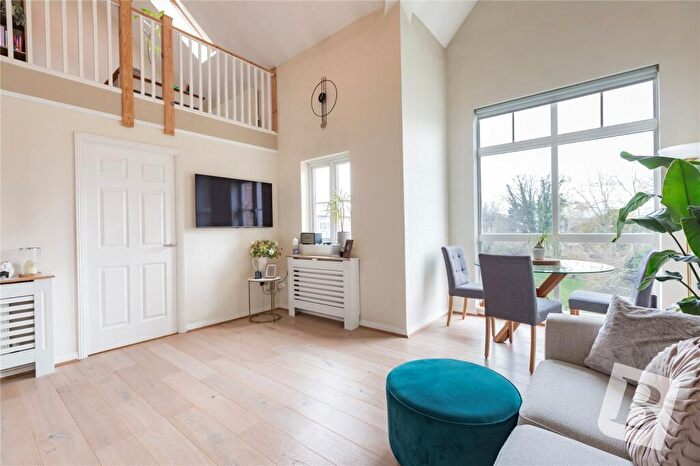 3 Bedroom Apartment For Sale In Kidman Close, Gidea Park, Romford, RM2