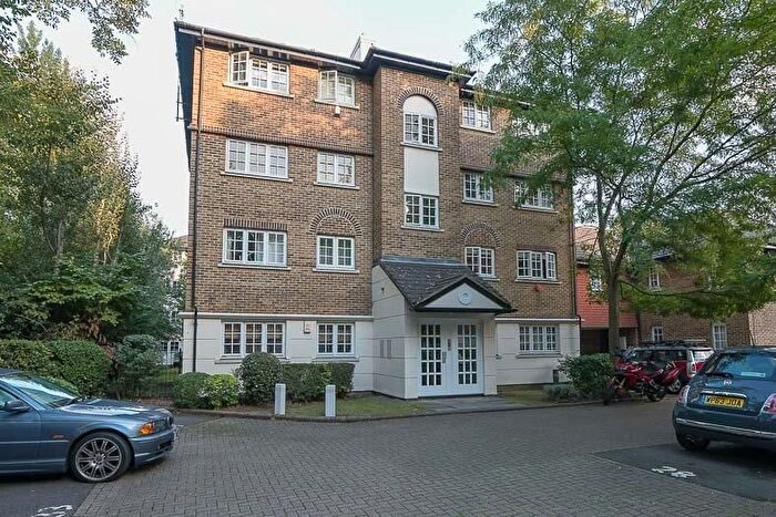 2 Bedroom Flat To Rent In Selhurst Close, Parkside, Wimbledon, SW19