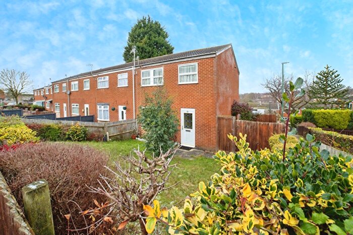 3 Bedroom End Terrace House For Sale In Bradwell Drive, Nottingham, Nottinghamshire, NG5