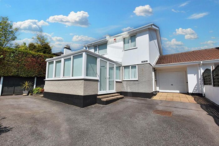3 Bedroom Property For Sale In Lanner, Redruth, TR16