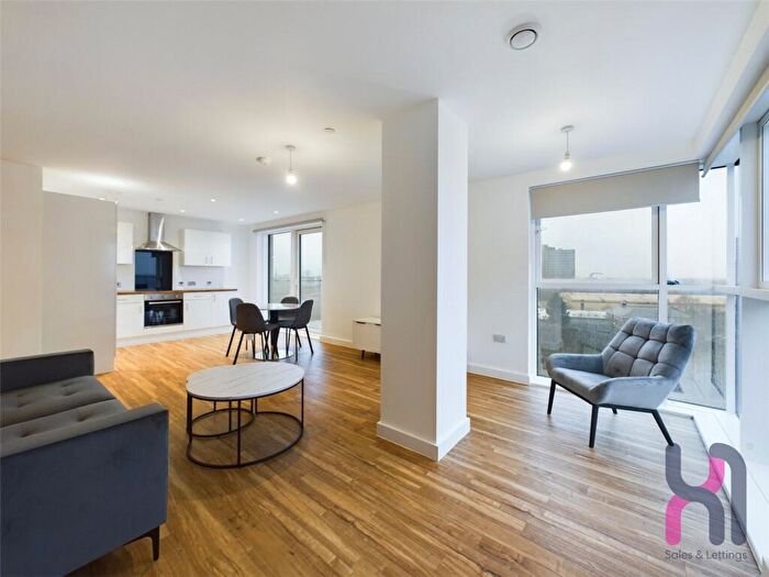 3 Bedroom Flat To Rent In Manchester Waters, Pomona Strand, Old Trafford, M16