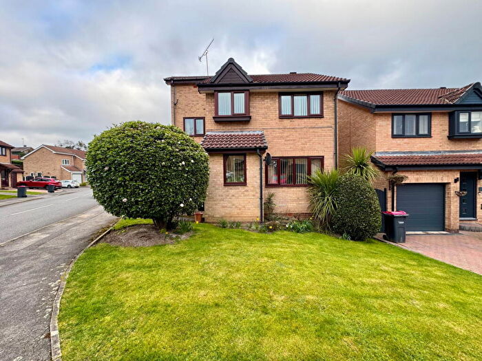 4 Bedroom Detached House For Sale In Thorpefield Close, Thorpe Hesley, Rotherham, S61