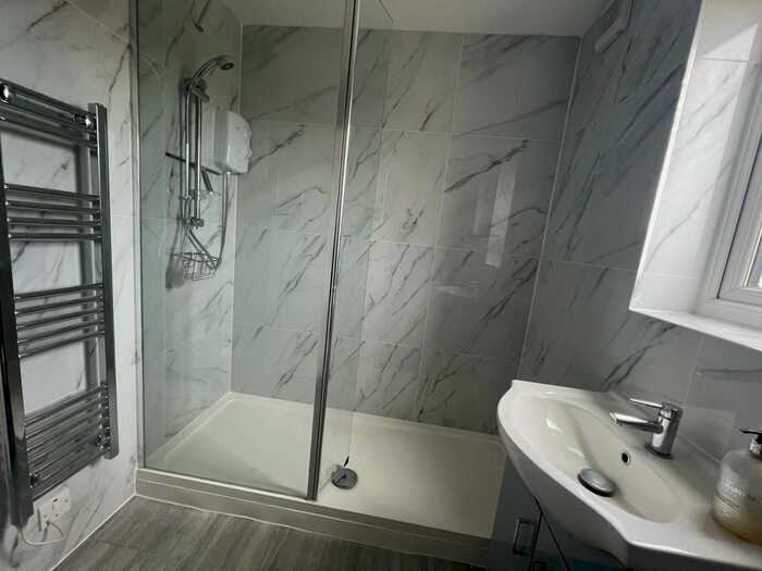 1 Bedroom Flat To Rent In Express Drive, Ilford, IG3