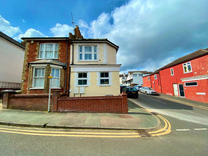 4 Bedroom Apartment To Rent In Denzil Road, Guildford, GU2