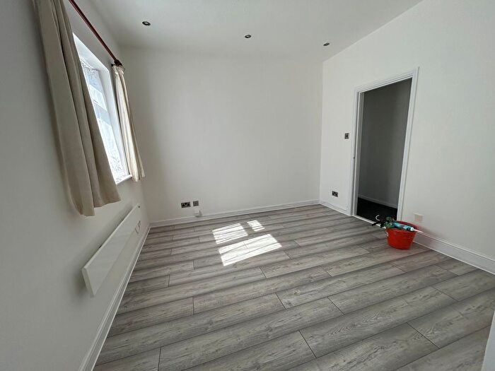 1 Bedroom Flat To Rent In Boundary Road, Walthamstow, E17