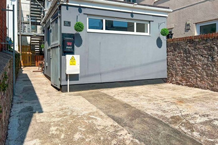 1 Bedroom Flat To Rent In Scarborough Place, Torquay, TQ2