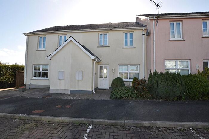 3 Bedroom Terraced House For Sale In Cae Ffynnon, Bancyfelin, Carmarthen, SA33