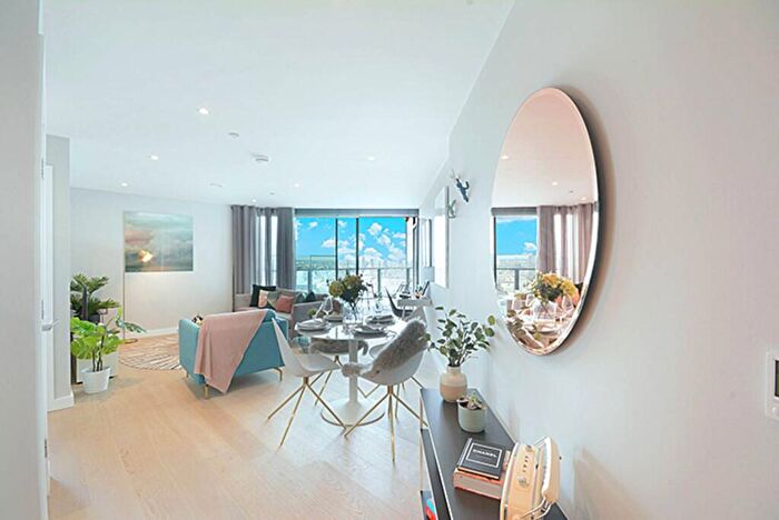 1 Bedroom Flat To Rent In Uncle Elephant And Castle, Elephant And Castle, London, SE11