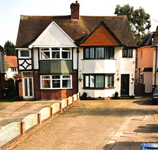 3 Bedroom Semi Detached House For Sale In Homecroft Road, Yardley, Birmingham, B25