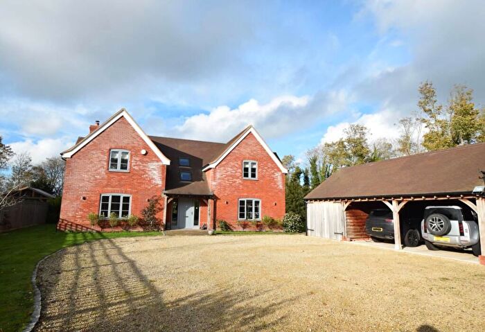 4 Bedroom Detached House For Sale In Shirburn Road, Lewknor, Watlington, OX49