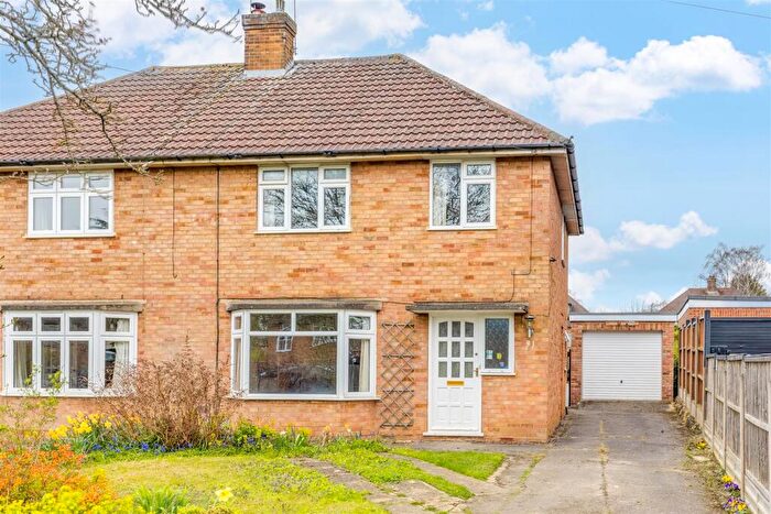 3 Bedroom Semi Detached House For Sale In Lawrence Avenue, Letchworth Garden City, SG6