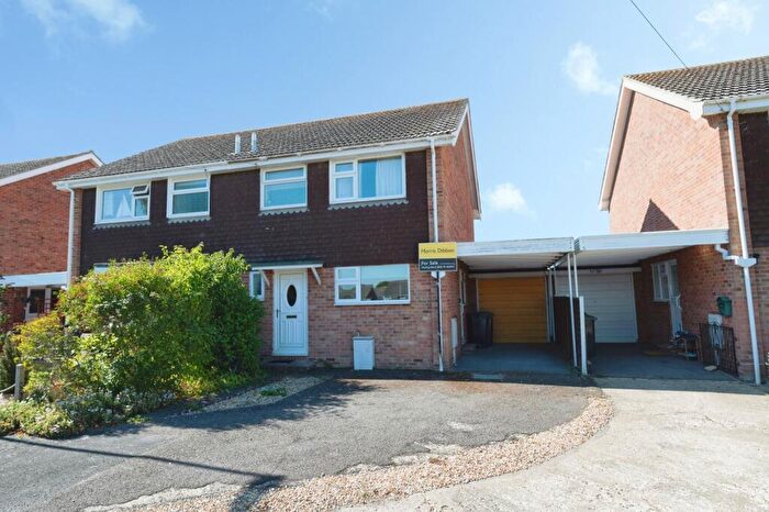 3 Bedroom Semi-Detached House For Sale In Glebe Close, Hayling Island, Hampshire, PO11