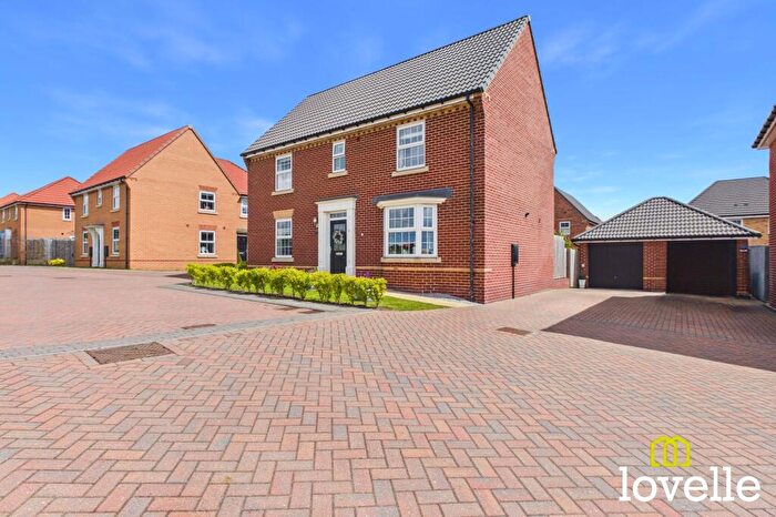 4 Bedroom Detached House For Sale In Hamel Garth, Cottingham, HU16