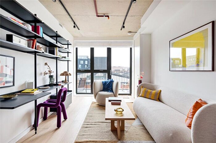 1 Bedroom Apartment For Sale In Smokehaus, Flat -, Bayford Street, London, E8