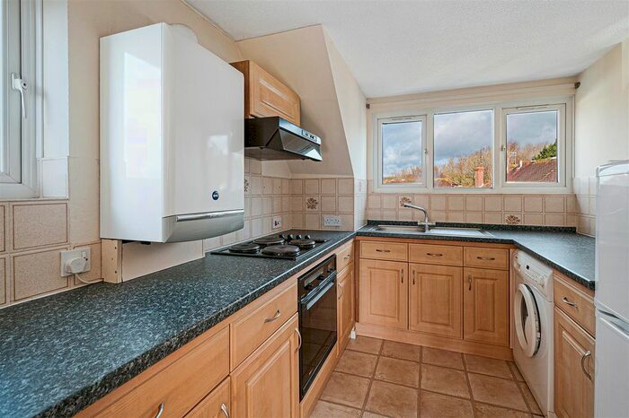 1 Bedroom Flat To Rent In Acott Fields, Yalding, Maidstone, ME18