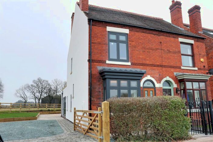 3 Bedroom Semi-Detached House To Rent In Upper Landywood Lane, Cheslyn Hay, Walsall, WS6