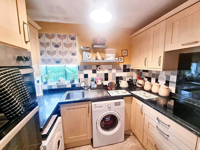 2 Bedroom Semi-Detached Bungalow For Sale In Firbank Road, Dawlish, EX7