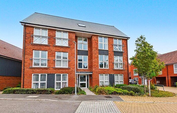 2 Bedroom Flat For Sale In Viking Road, Wouldham, ME1
