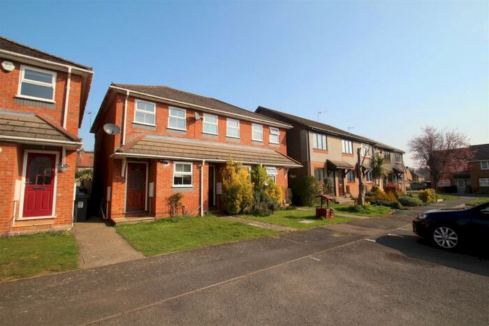 1 Bedroom Semi-Detached House To Rent In Wood End Close, Hemel Hempstead, HP2