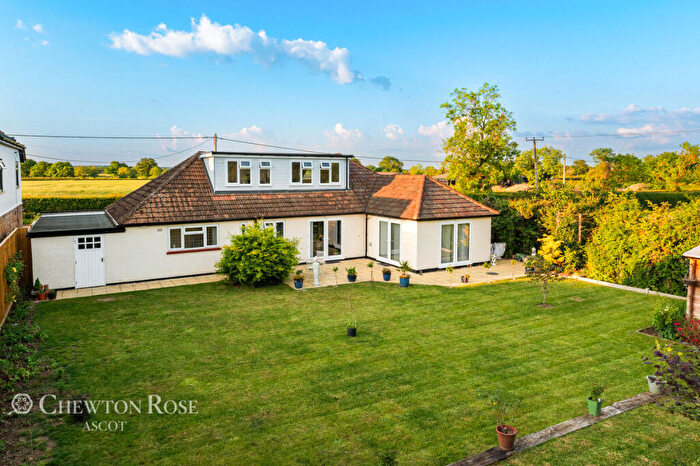 4 Bedroom Chalet For Sale In Forest Green Road, Holyport, SL6