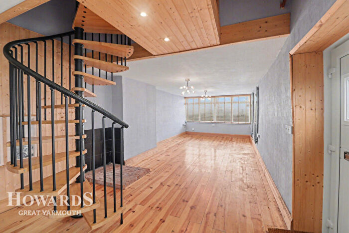 3 Bedroom End Of Terrace House For Sale In Northgate Street, Great Yarmouth, NR30