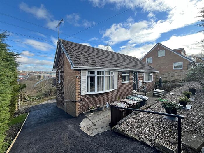 2 Bedroom Detached Bungalow For Sale In Elizabeth Avenue, Wyke, Bradford, BD12