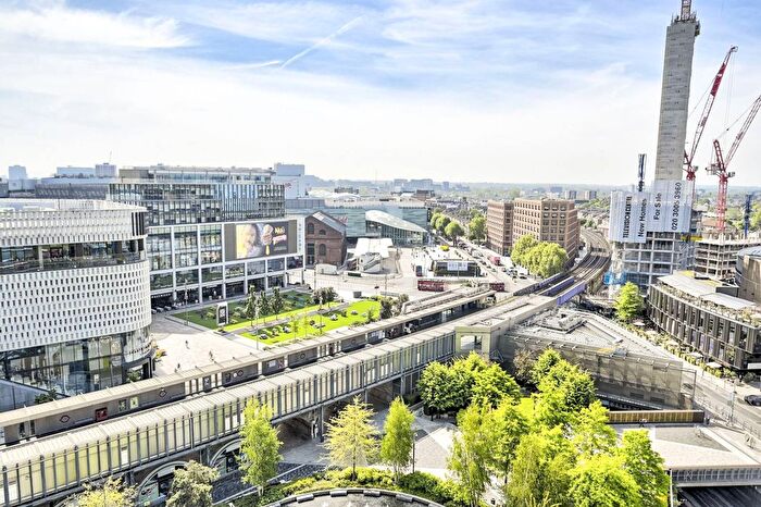 3 Bedroom Flat For Sale In White City Living, White City, W12