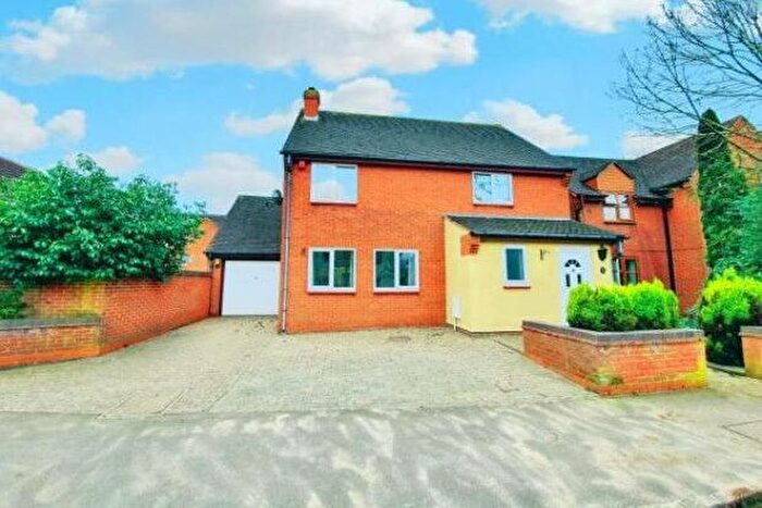 4 Bedroom Property To Rent In Astlethorpe, Milton Keynes, MK8