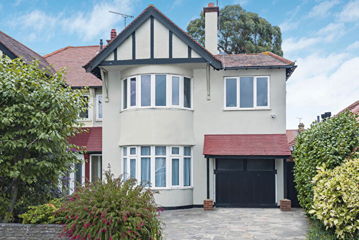 4 Bedroom Semi-Detached House To Rent In Midhurst Avenue, Westcliff-On-Sea, SS0