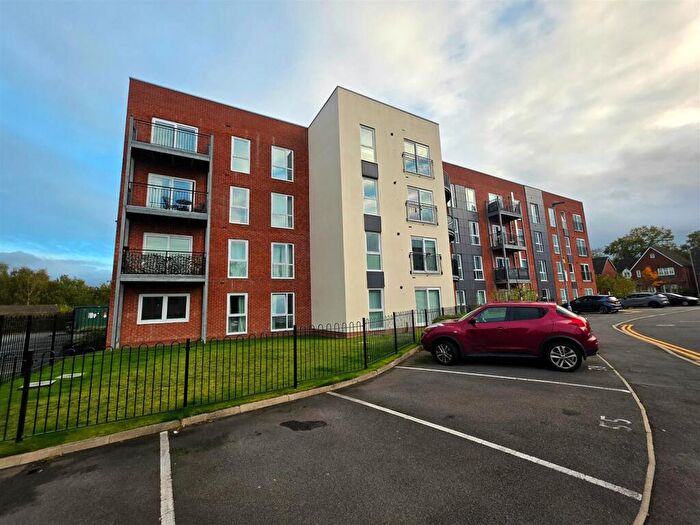1 Bedroom Flat For Sale In Sheen Gardens, Moss Nook, M22