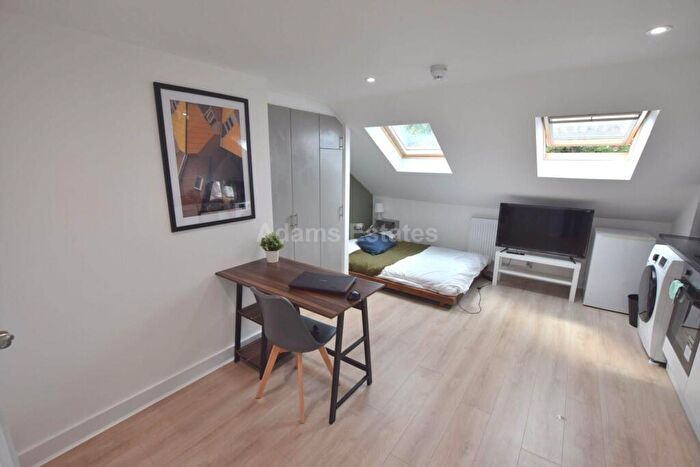 Studio To Rent In Gloucester Road, Reading, RG30