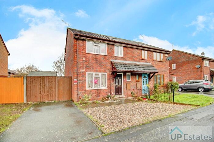 3 Bedroom Semi Detached House For Sale In Radnor Walk, Walsgrave On Sowe, Coventry, CV2