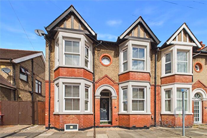 3 Bedroom Semi Detached House For Sale In Forfar Street, St James, Northampton, Northamptonshire, NN5