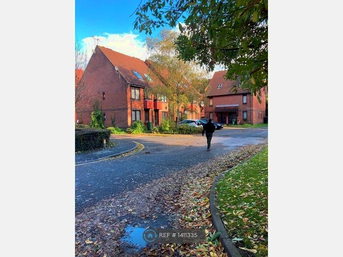 1 Bedroom Flat To Rent In Turnpike Lane, Sutton, SM1