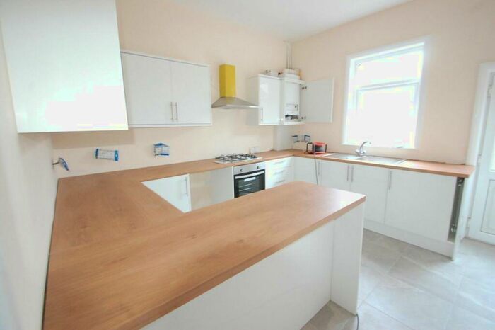 3 Bedroom House To Rent In Bass Cottages, Burton Upon Trent, Staffordshire, DE14