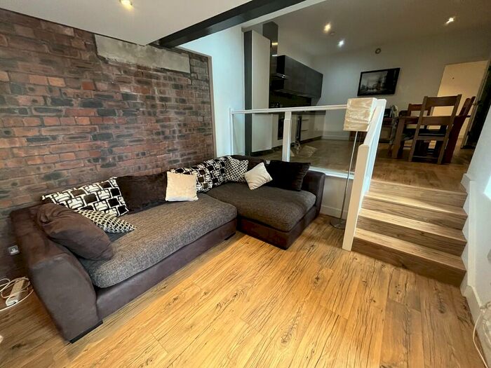 2 Bedroom Apartment To Rent In Paragon Mill, Cotton Street, M4
