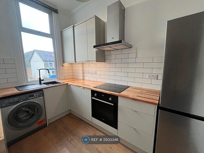 2 Bedroom Flat To Rent In Anerley Hill, London, SE19