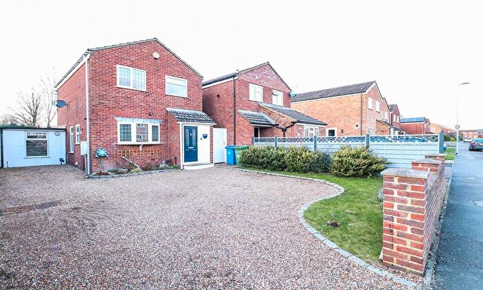 3 Bedroom Link Detached House To Rent In Moray Avenue, Sandhurst, GU47