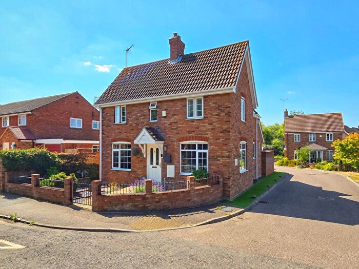 3 Bedroom Detached House For Sale In High Street, Houghton Conquest, Bedfordshire, MK45