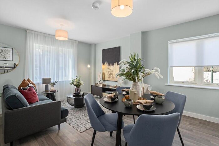 2 Bedroom Apartment For Sale In Riverside West, West Street, Erith, Kent, DA8