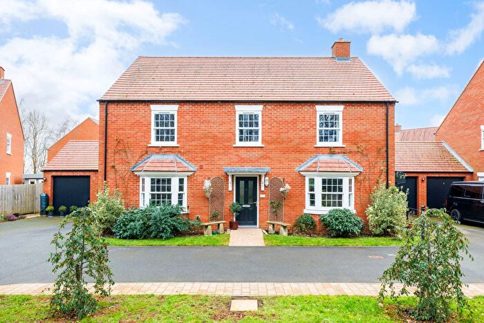 5 Bedroom Detached House For Sale In Daedas View, Deddington, OX15