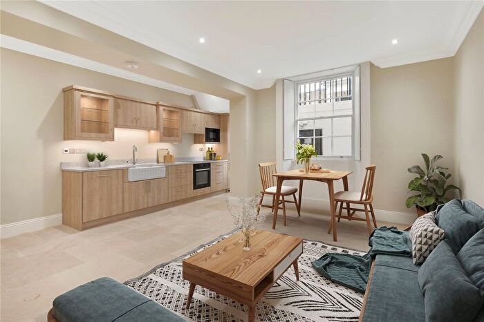 2 Bedroom Flat For Sale In Chesham Street, London, SW1X