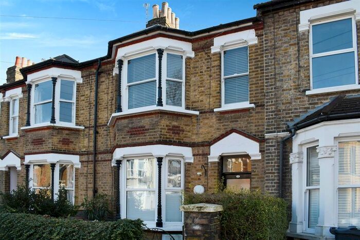 1 Bedroom Flat To Rent In Whitestile Road, Brentford, TW8