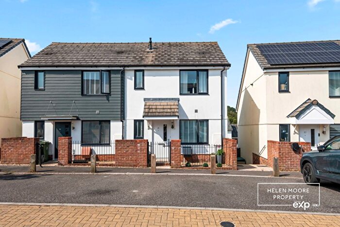 3 Bedroom Semi Detached House For Sale In Ivy Drive, Plymouth, Devon, PL6