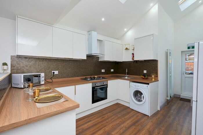 1 Bedroom Detached House To Rent In Dean Street, Stoke, Coventry, CV2