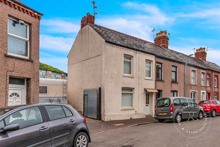 2 Bedroom End Of Terrace House For Sale In Littleton Street, Riverside, Cardiff, CF11