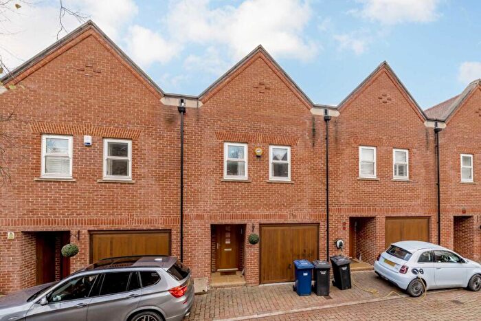 3 Bedroom Terraced House To Rent In Wilkes Close, Mill Hill, NW7